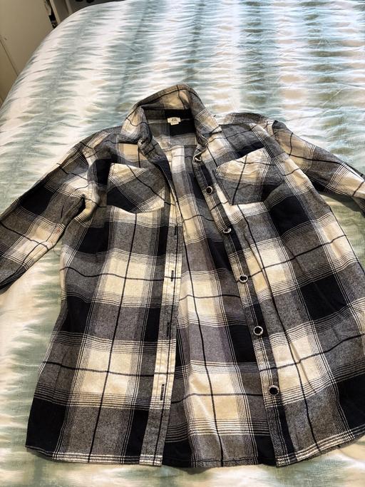 Buy & Sell Woodsetton Dudley - Photos for Girls river island shirt