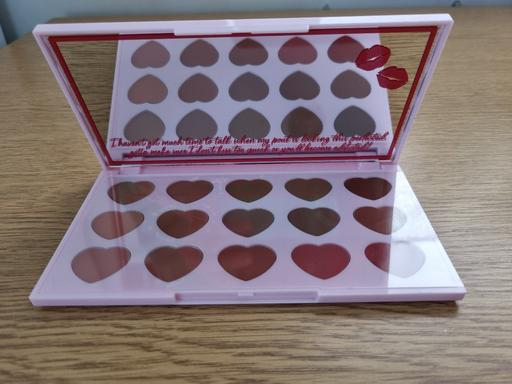 Buy & Sell Kettering North Northamptonshire - Photos for lipstick palette