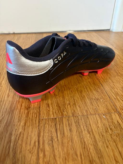 Buy & Sell Stoke Plymouth - Photos for Gareth Bale signed Adidas Football Boot