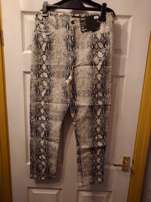 Buy & Sell Woodthorpe Charnwood - Photos for Women's snake skin look jeans size 14