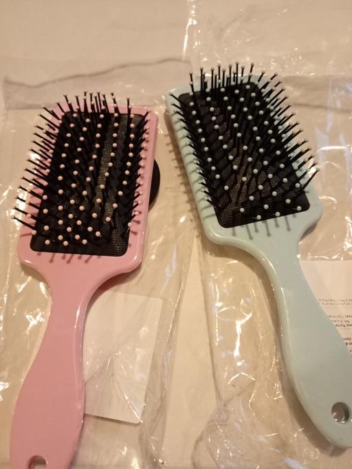 Buy & Sell Horncastle East Lindsey - Photos for 2 brand new girls hairbrushes