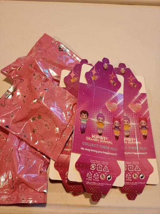 Buy & Sell Horncastle East Lindsey - Photos for joblot of KPOP character surprise boxes