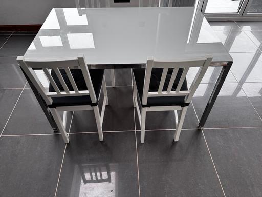 Buy & Sell - Photos for Table & chairs