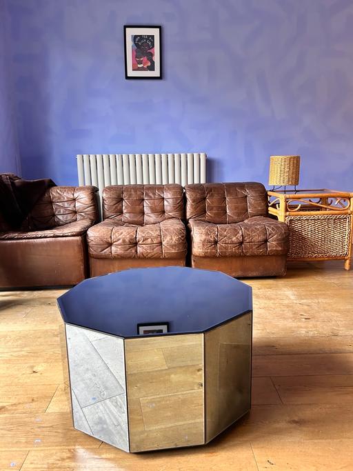 Buy & Sell Lambeth South West London - Photos for Vintage style Mirrored coffee table