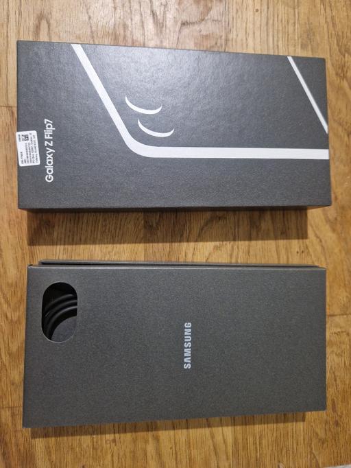 Buy & Sell Rotherhithe South East London - Photos for Samsung Galaxy Z Flip 7 (256GB)