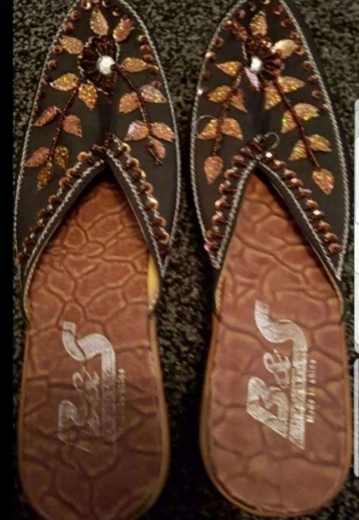 Buy & Sell Lees Oldham - Photos for B&S Slippers