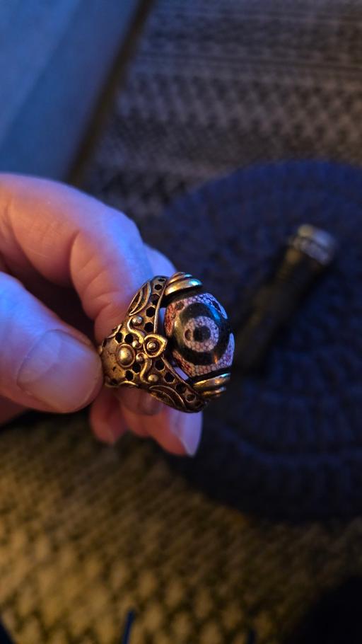 Buy & Sell Oakengates Telford and Wrekin - Photos for Rare unusual buddhist rotating Dzi eye ring