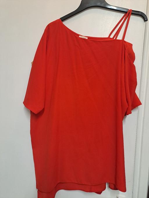 Buy & Sell Gleadless Valley Sheffield - Photos for new riverlsland top