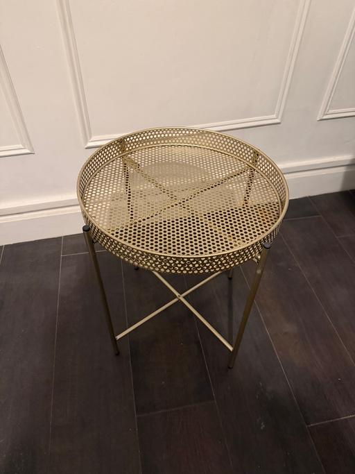 Buy & Sell - Photos for Round coffee table