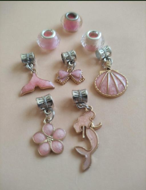 Buy & Sell Grafton Street Industrial Estate West Northamptonshire - Photos for Bracelet charms