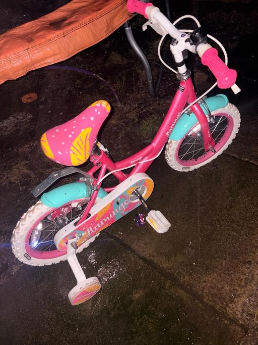 Buy & Sell Wakefield City Centre Wakefield - Photos for 1 girls bike and 1 boys bike