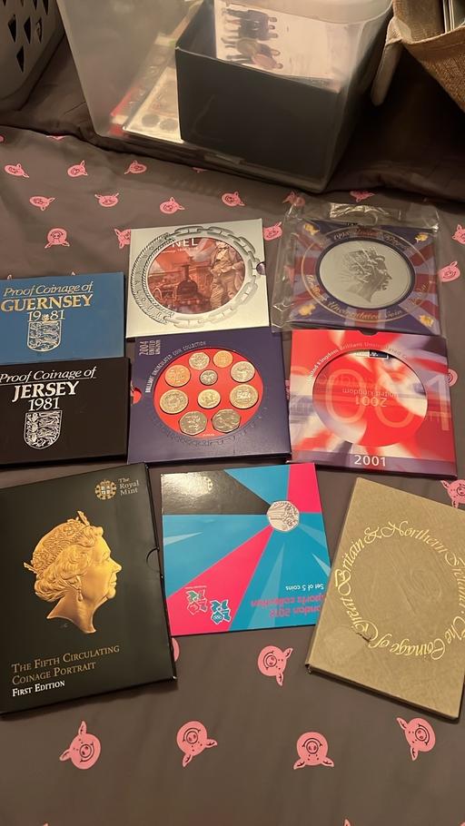 Buy & Sell Cofton Hackett Bromsgrove - Photos for Job lot of coin sets £2 50p