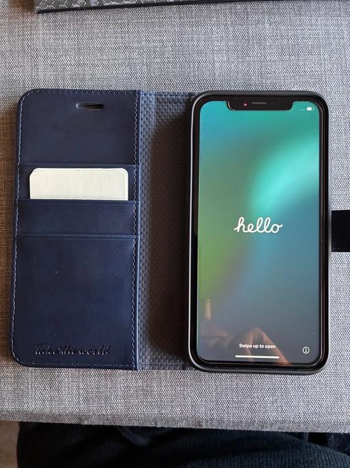 Buy & Sell Doncaster South Yorkshire - Photos for iPhone XR 128gb with 2 TUCCH cases