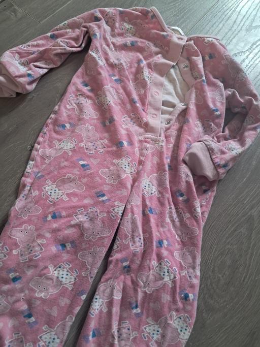 Buy & Sell Princes End Sandwell - Photos for Peppa Pig Onesie 2-3