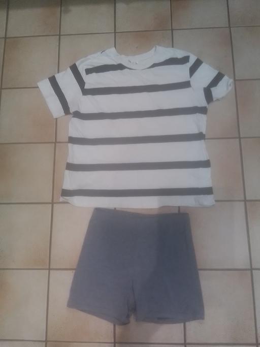 Buy & Sell Streetly Walsall - Photos for H/ M TEESHIRT & SHORTS