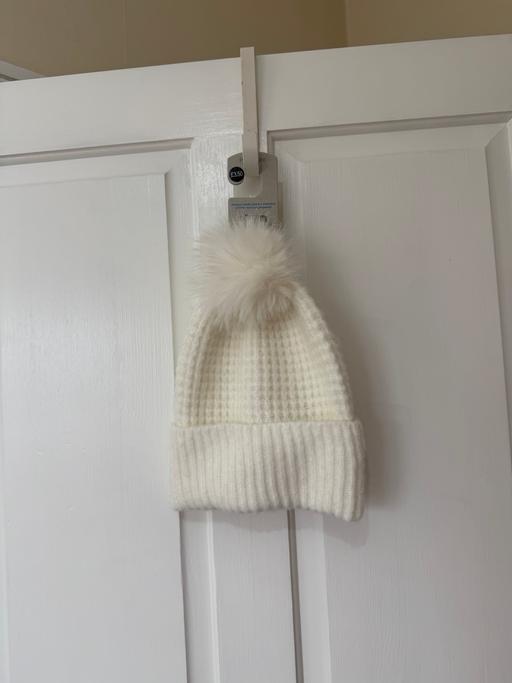 Buy & Sell Shrewsbury Shropshire - Photos for Bobble hat