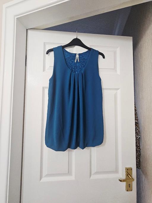 Buy & Sell Newton Doncaster - Photos for Double layered top, size 16.