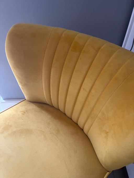 Buy & Sell Pratts Bottom Bromley - Photos for Yellow velour bedroom chair