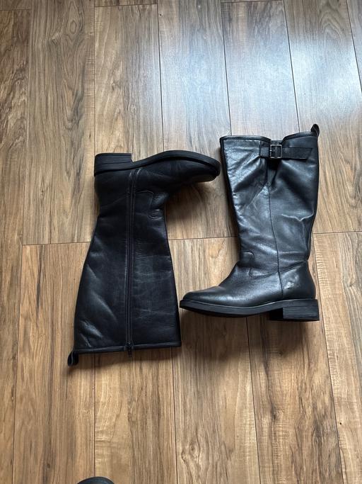 Buy & Sell Brent Park North West London - Photos for Leather boots