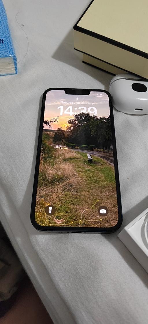 Buy & Sell Stepney Green East London - Photos for iPhone 14 256GB very good condition unlocked 