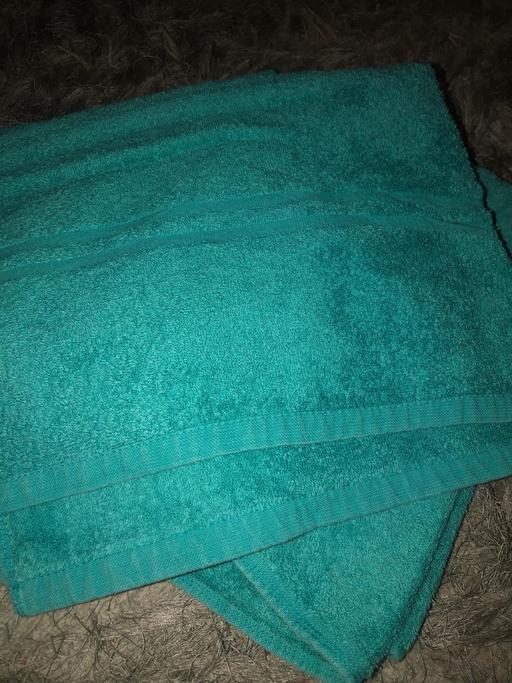 Buy & Sell Bilston Wolverhampton - Photos for 2x towels