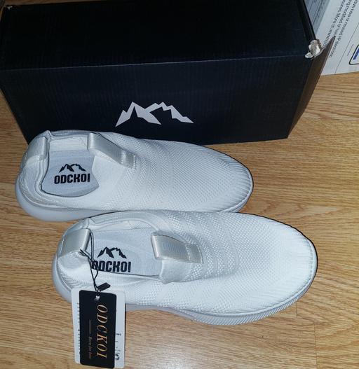 Buy & Sell Ocker Hill Sandwell - Photos for mens lightweight trainers size 5.5