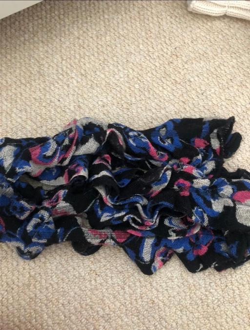 Buy & Sell Oldbury Sandwell - Photos for Scarf