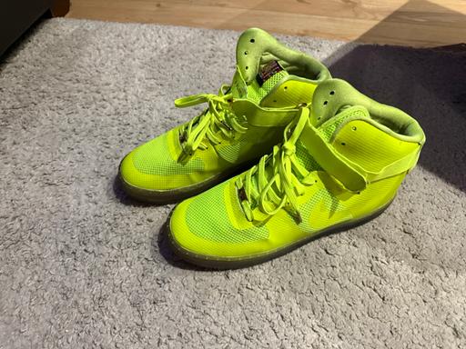 Buy & Sell Belmont Sutton - Photos for Nike Trainers