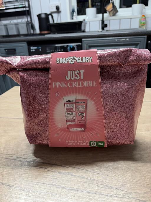 Buy & Sell Duckmanton Chesterfield - Photos for Soap&Glory gift set