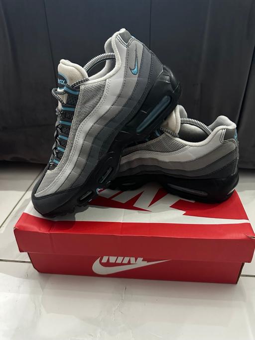 Buy & Sell Walton Liverpool - Photos for Nike airmax 95
