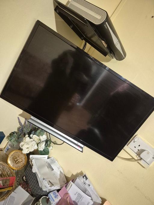 Buy & Sell Forest Gate East London - Photos for TV very good condition