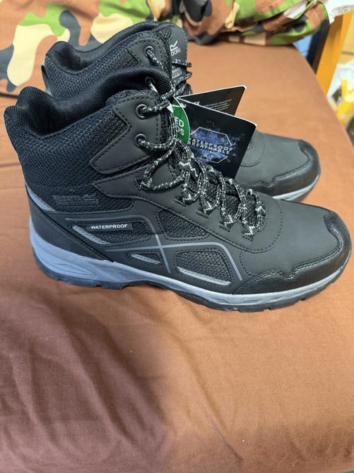 Buy & Sell Trefechan Merthyr Tydfil - Wales - Photos for Regatta Vendeavour Boots