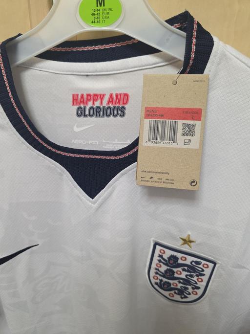 Buy & Sell Henley-on-Thames South Oxfordshire - Photos for England World Cup Top In Size L