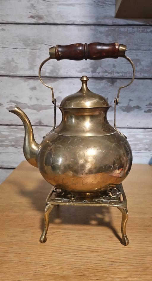 Buy & Sell Scotswood Newcastle upon Tyne - Photos for Vintage Brass Tea Kettle with Stand, Ornate