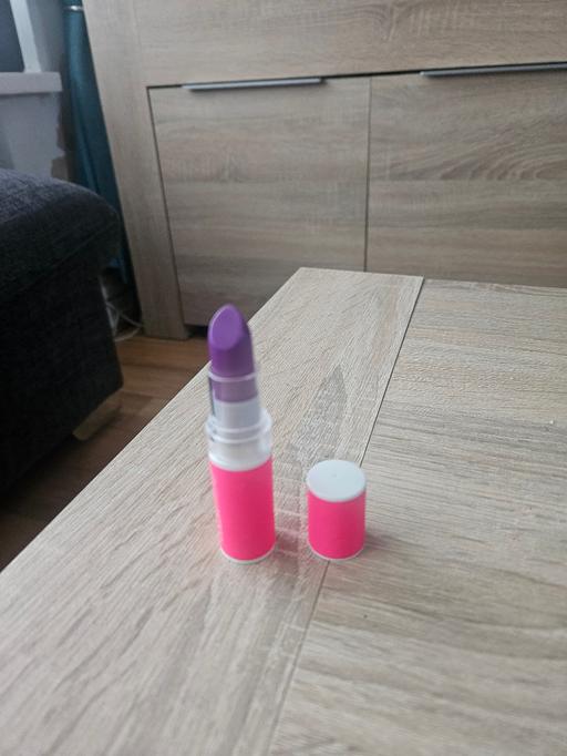 Buy & Sell Newton Doncaster - images_alt_text Lipstick..NEW