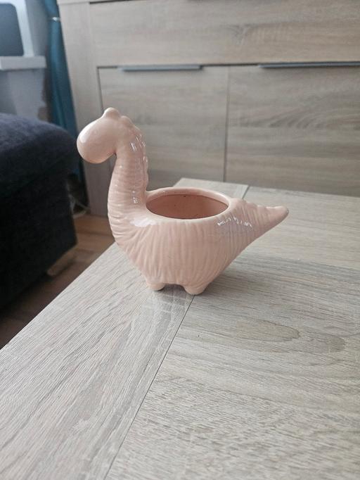 Buy & Sell Newton Doncaster - Photos for Ceramic dinosaur candle/ plant pot