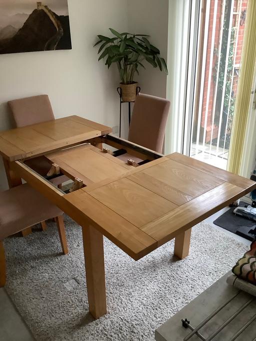 Buy & Sell Feckenham Redditch - Photos for Extendable solid oak dining table