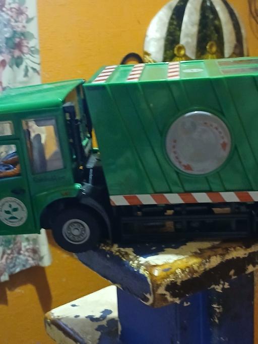 Buy & Sell Netherton Dudley - Photos for child's dusbin van 12 ins