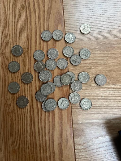 Buy & Sell Cofton Hackett Bromsgrove - Photos for 33 x old £1 coins