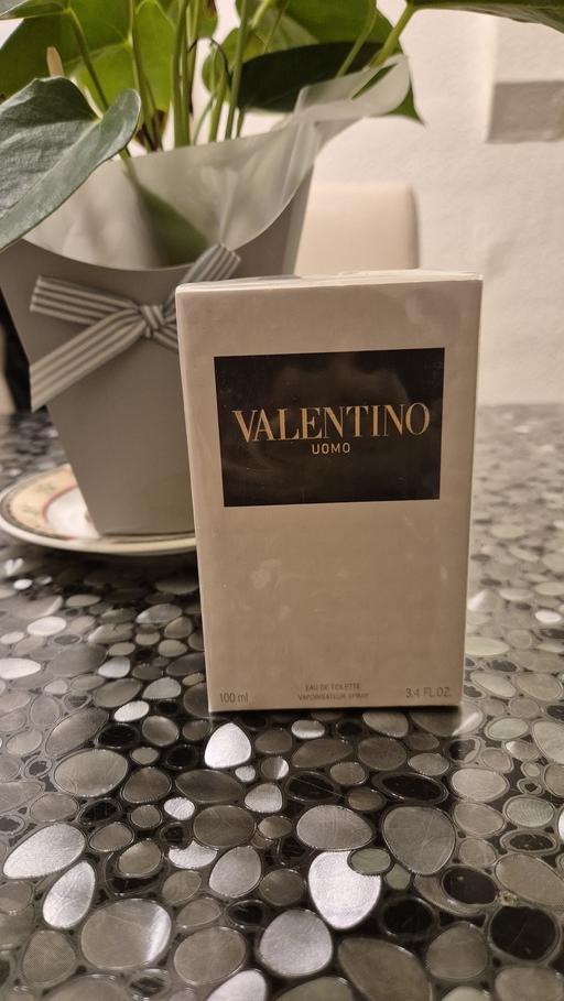 Buy & Sell North Ormesby Middlesbrough - Photos for Valentino