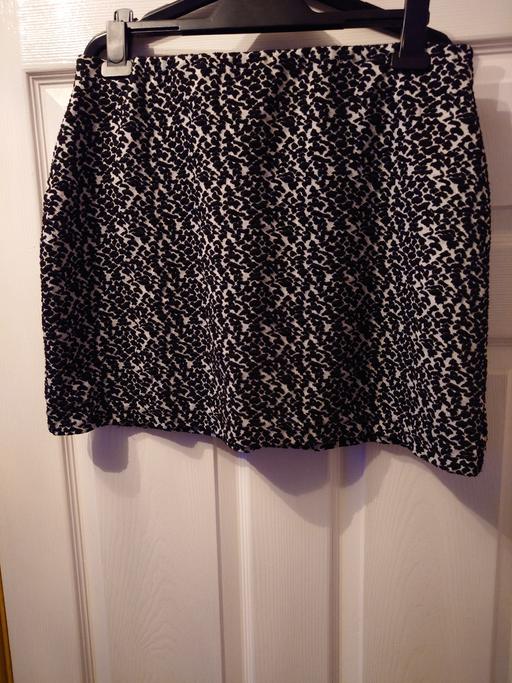 Buy & Sell Woodthorpe Charnwood - Photos for Women's black/white skirt size 14