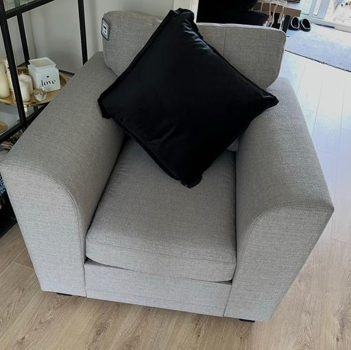 Buy & Sell Walton Stafford - Photos for Cuddle chair