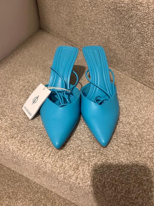 Buy & Sell Romsey Test Valley - Photos for Heels