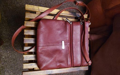 Buy & Sell Brighton City Centre Brighton - Photos for Ladies multi-pocket cross body bag