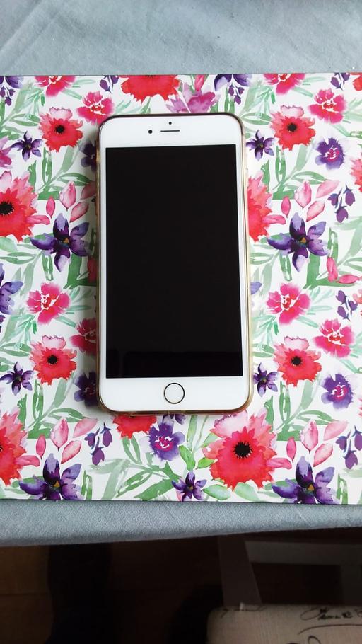 Buy & Sell Shaw Oldham - Photos for IPhone 6S rose gold 32gb 