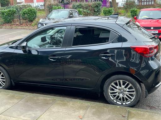 Vehicles Greenwich South East London - Photos for 2020 Mazda 2 automatic 5 doors Hatchback