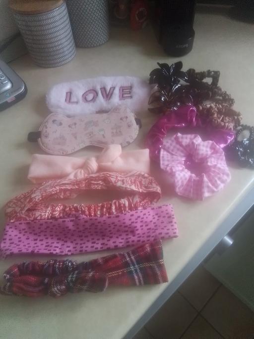 Buy & Sell Little Aston Lichfield - Photos for COLLECTION OF GIRLS HAIR/EYE ACCESSORIES