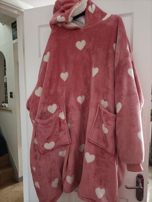 Buy & Sell Wednesfield Wolverhampton - Photos for pink heart oody