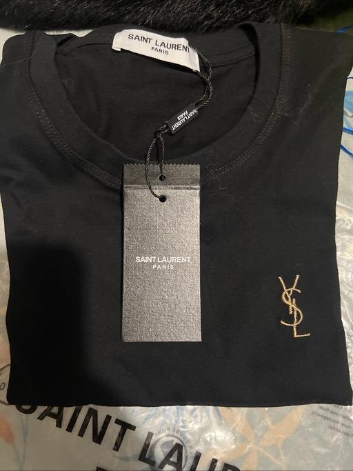 Buy & Sell Eggborough North Yorkshire - Photos for Black T-shirt with gold logo size S