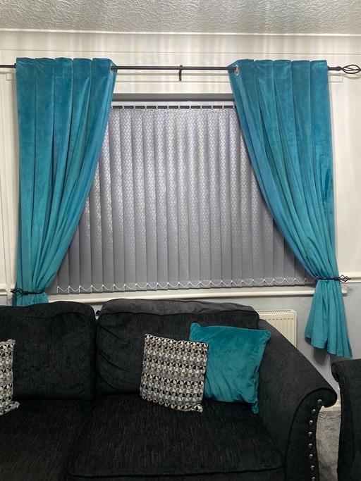 Buy & Sell Buckland End Birmingham - Photos for Dunelm Teal Curtains